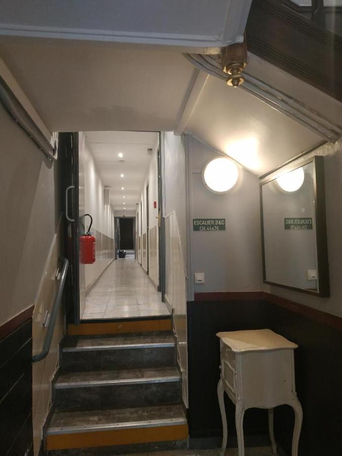 Hipotel Paris Belleville Gare De L'Est Esterno foto